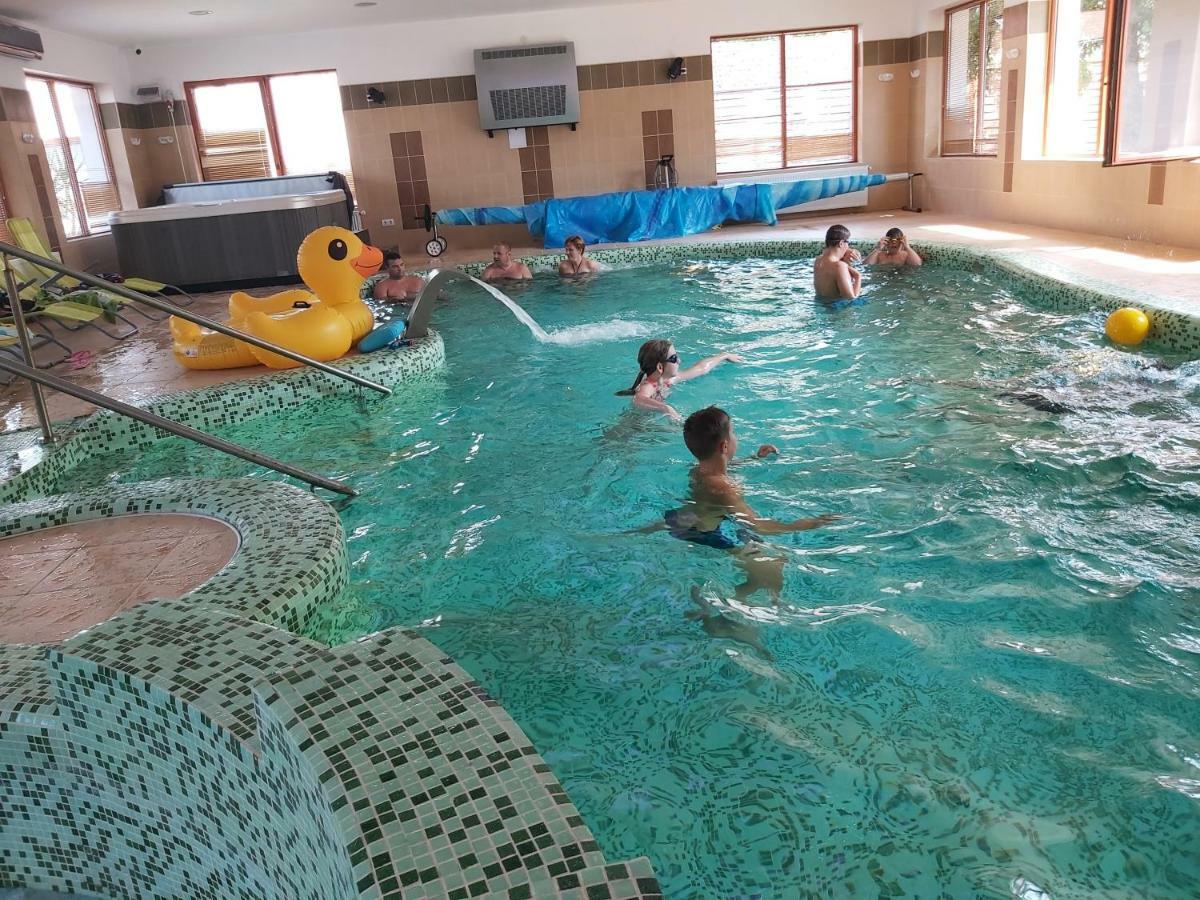 Bornemisza Kuria Apartment Tiszabecs Phòng bức ảnh